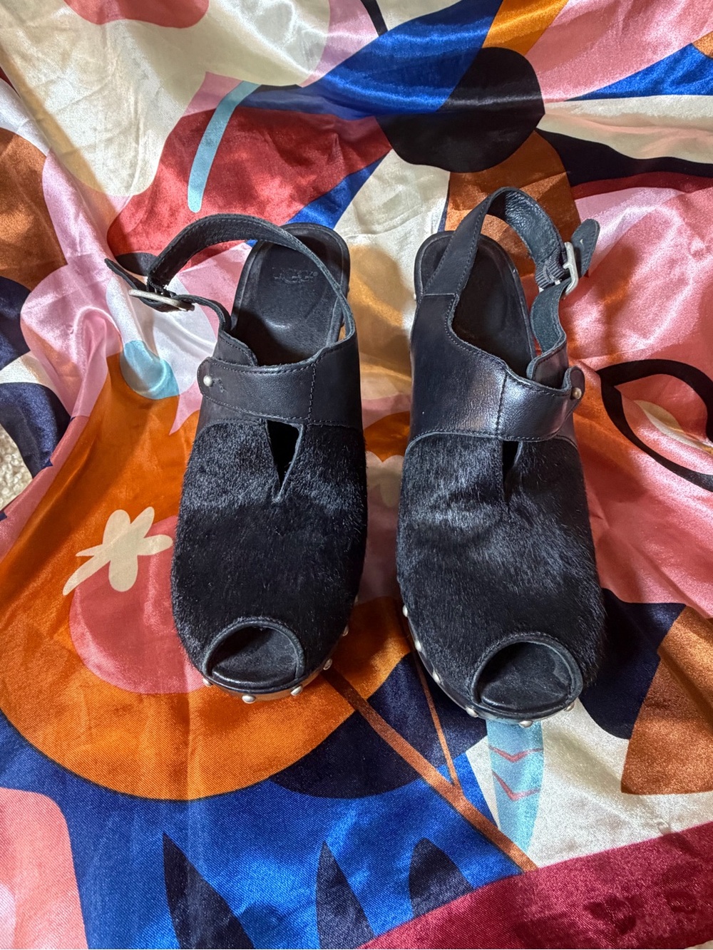 ✨ STUNNING UGG Nicco Studded Platform Heels – Size 7.5 ✨ RARE